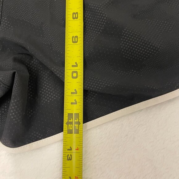 New Balance Women Short Activewear 30x12 Size Medium Black Running Athletic - Picture 6 of 6